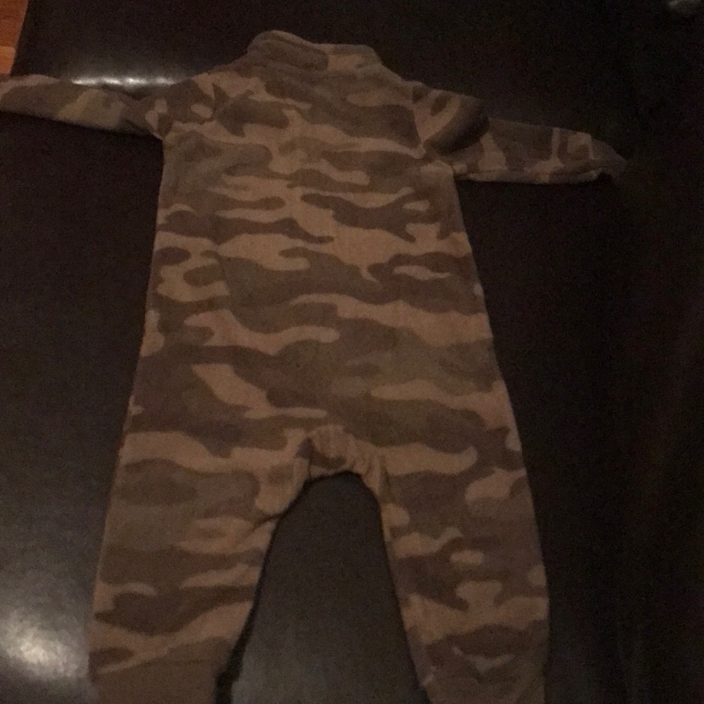 Onsie - Picture 2 of 3